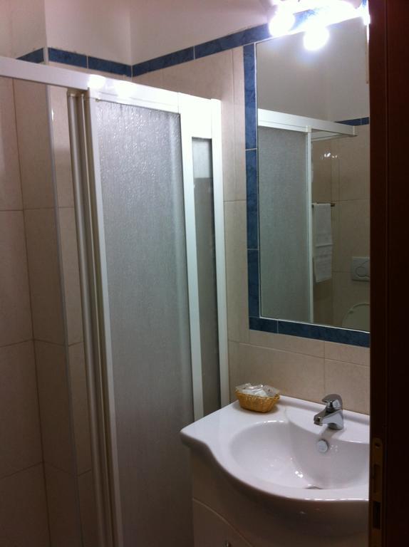 White House Motel Cerveteri Room photo
