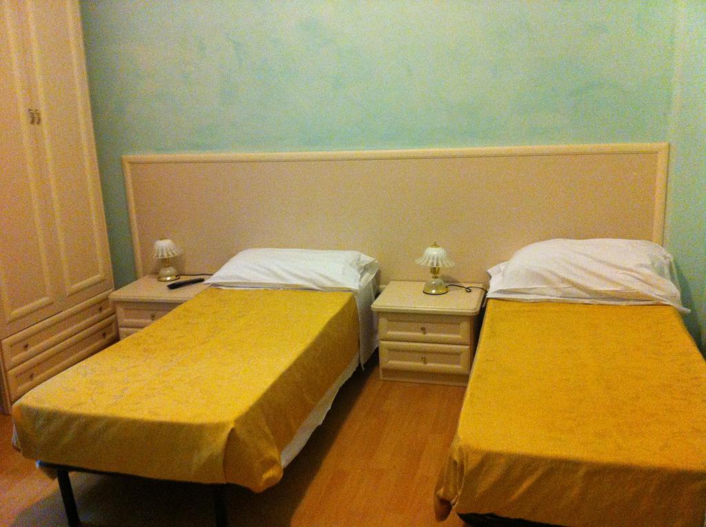 White House Motel Cerveteri Room photo